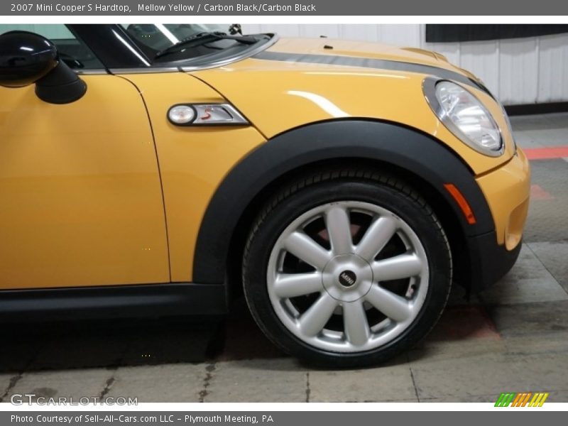 Mellow Yellow / Carbon Black/Carbon Black 2007 Mini Cooper S Hardtop