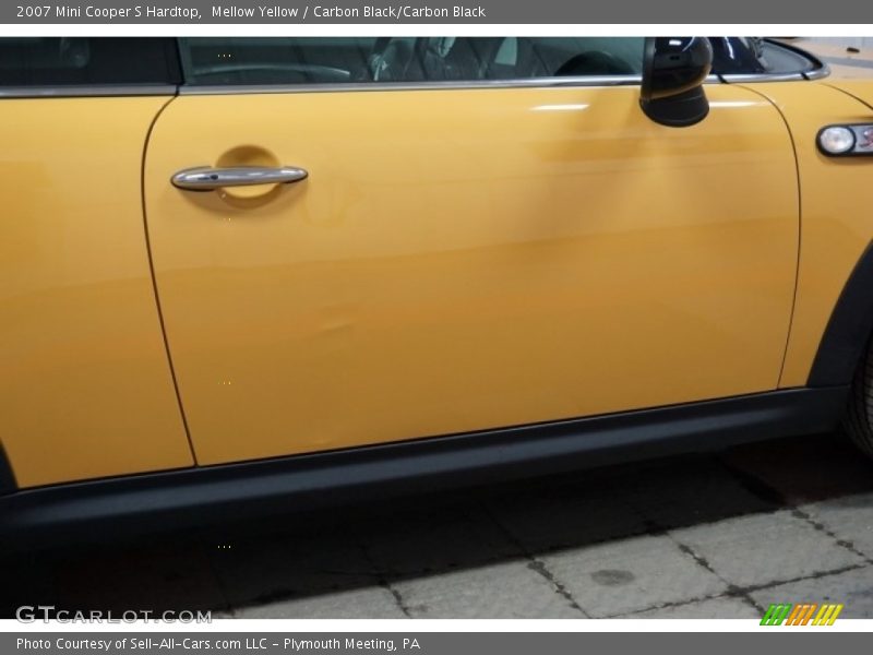 Mellow Yellow / Carbon Black/Carbon Black 2007 Mini Cooper S Hardtop