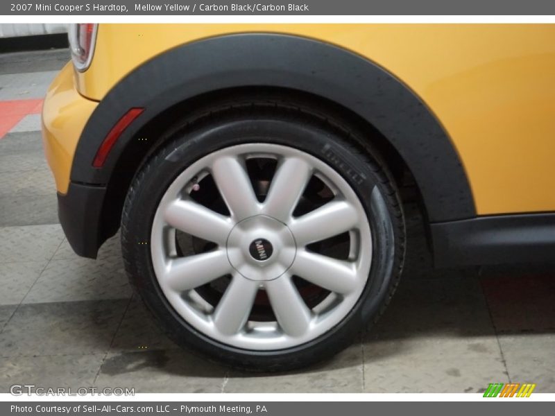 Mellow Yellow / Carbon Black/Carbon Black 2007 Mini Cooper S Hardtop