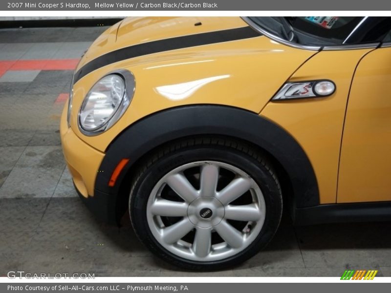 Mellow Yellow / Carbon Black/Carbon Black 2007 Mini Cooper S Hardtop