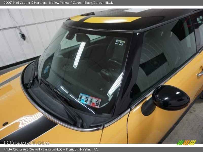 Mellow Yellow / Carbon Black/Carbon Black 2007 Mini Cooper S Hardtop