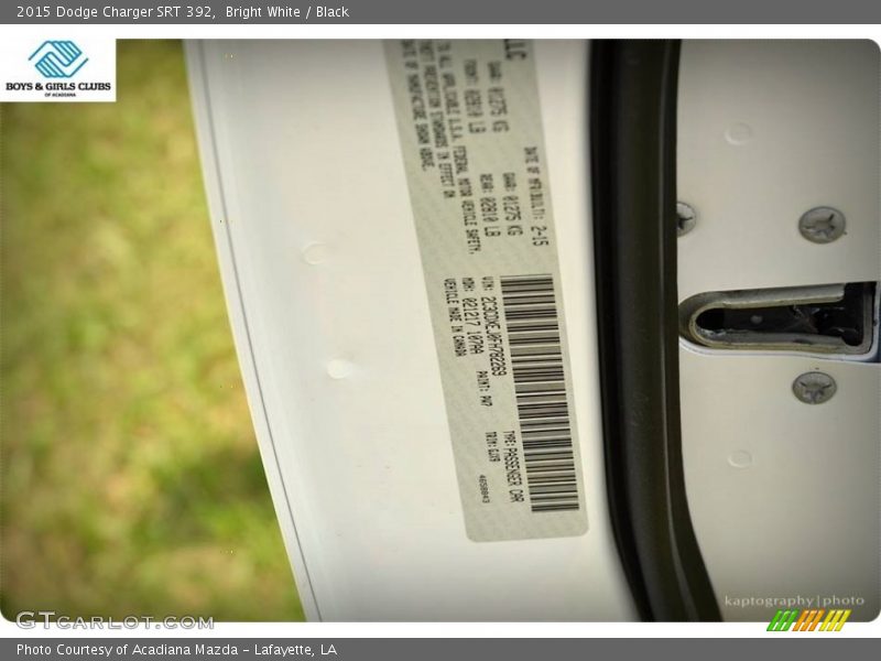 Bright White / Black 2015 Dodge Charger SRT 392