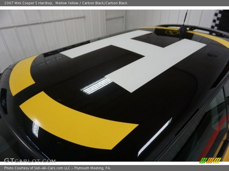 Mellow Yellow / Carbon Black/Carbon Black 2007 Mini Cooper S Hardtop