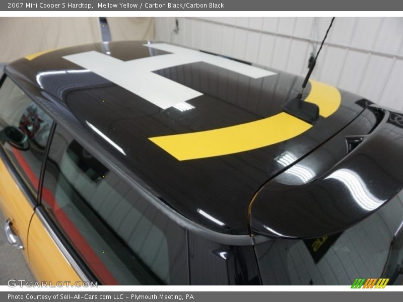 Mellow Yellow / Carbon Black/Carbon Black 2007 Mini Cooper S Hardtop