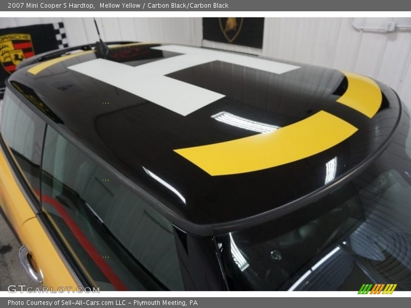 Mellow Yellow / Carbon Black/Carbon Black 2007 Mini Cooper S Hardtop