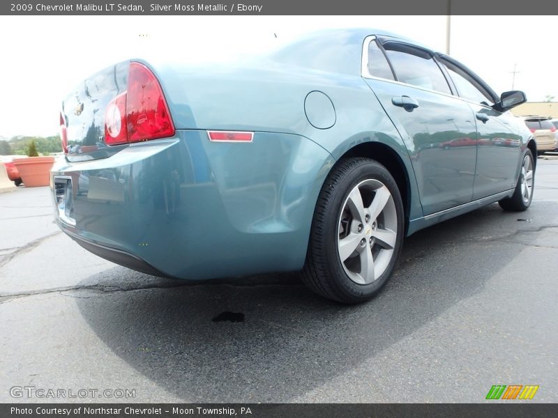 Silver Moss Metallic / Ebony 2009 Chevrolet Malibu LT Sedan