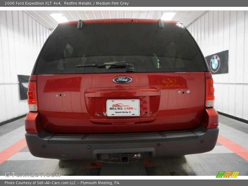 Redfire Metallic / Medium Flint Grey 2006 Ford Expedition XLT 4x4