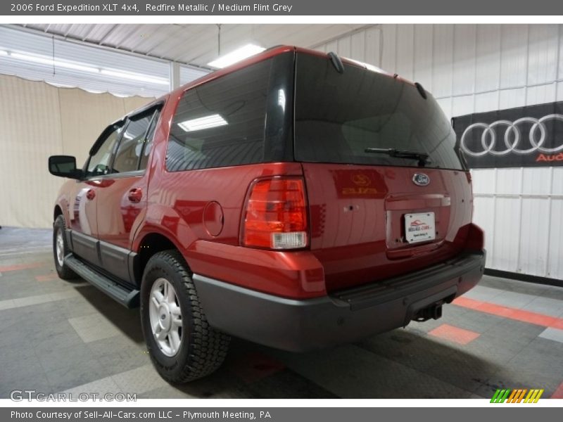 Redfire Metallic / Medium Flint Grey 2006 Ford Expedition XLT 4x4