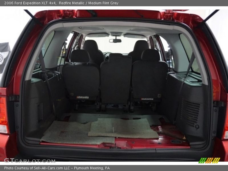 Redfire Metallic / Medium Flint Grey 2006 Ford Expedition XLT 4x4