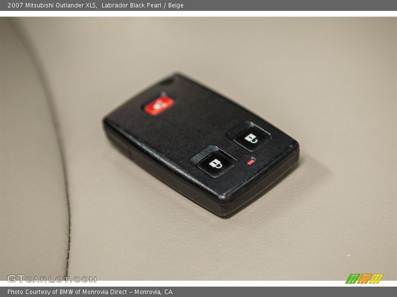 Labrador Black Pearl / Beige 2007 Mitsubishi Outlander XLS