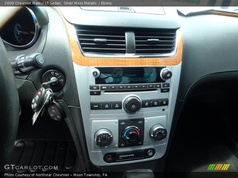 Silver Moss Metallic / Ebony 2009 Chevrolet Malibu LT Sedan
