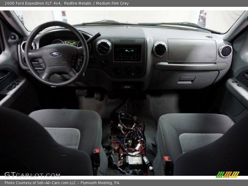 Redfire Metallic / Medium Flint Grey 2006 Ford Expedition XLT 4x4