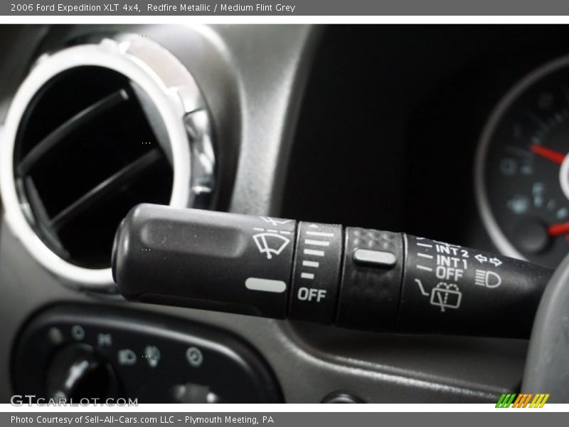 Redfire Metallic / Medium Flint Grey 2006 Ford Expedition XLT 4x4