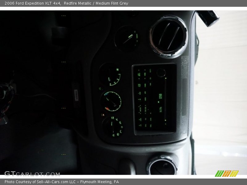 Redfire Metallic / Medium Flint Grey 2006 Ford Expedition XLT 4x4