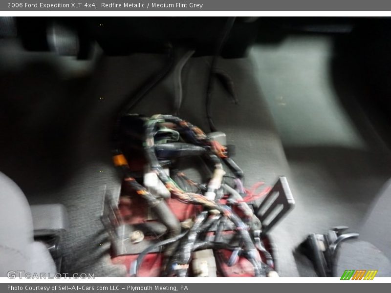 Redfire Metallic / Medium Flint Grey 2006 Ford Expedition XLT 4x4