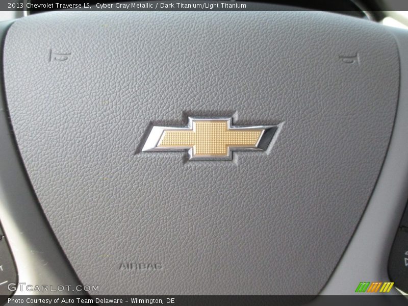 Cyber Gray Metallic / Dark Titanium/Light Titanium 2013 Chevrolet Traverse LS
