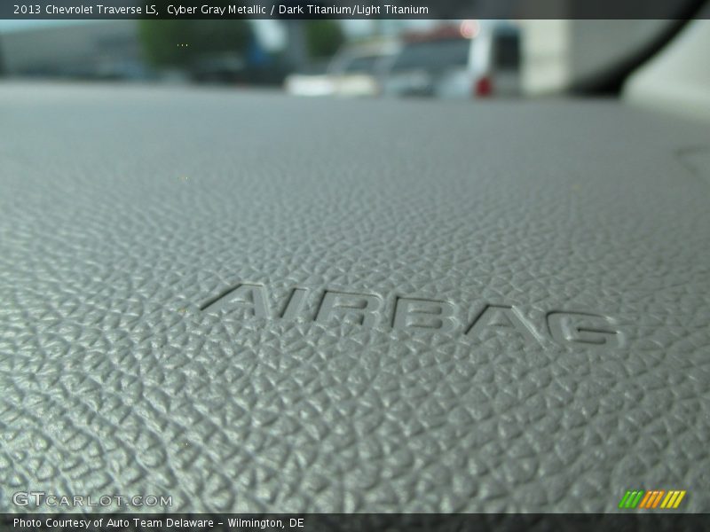 Cyber Gray Metallic / Dark Titanium/Light Titanium 2013 Chevrolet Traverse LS