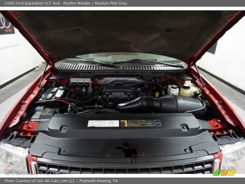 Redfire Metallic / Medium Flint Grey 2006 Ford Expedition XLT 4x4