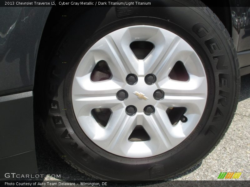 Cyber Gray Metallic / Dark Titanium/Light Titanium 2013 Chevrolet Traverse LS