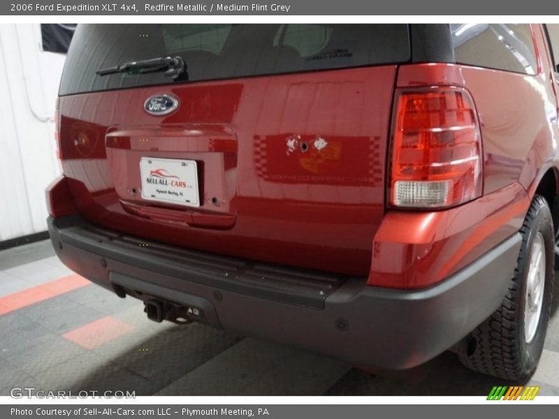 Redfire Metallic / Medium Flint Grey 2006 Ford Expedition XLT 4x4