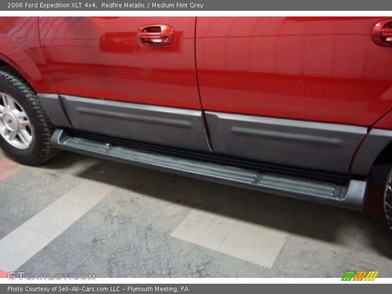 Redfire Metallic / Medium Flint Grey 2006 Ford Expedition XLT 4x4