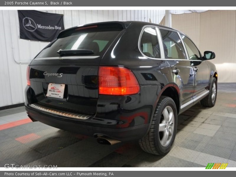 Black / Black 2005 Porsche Cayenne S