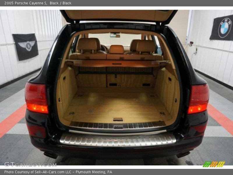 Black / Black 2005 Porsche Cayenne S