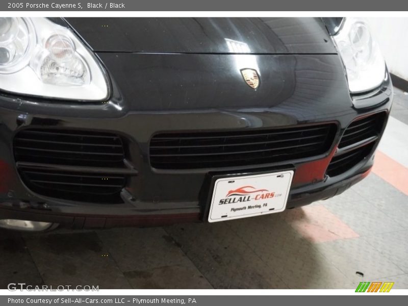 Black / Black 2005 Porsche Cayenne S