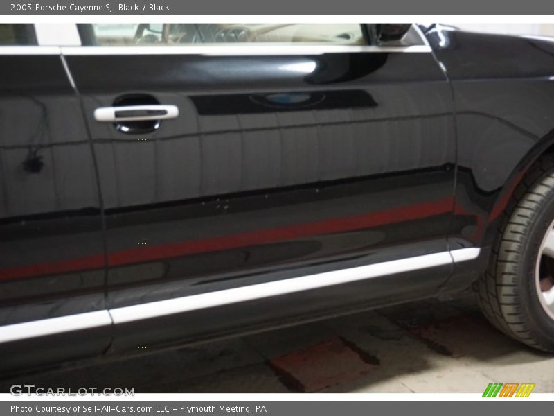 Black / Black 2005 Porsche Cayenne S