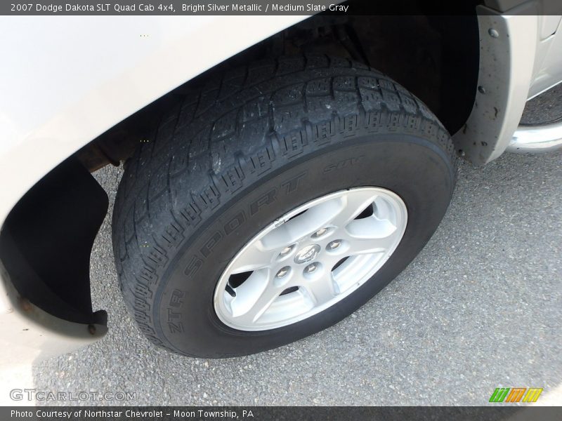 Bright Silver Metallic / Medium Slate Gray 2007 Dodge Dakota SLT Quad Cab 4x4