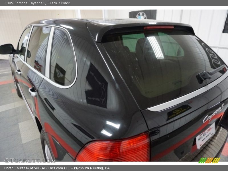 Black / Black 2005 Porsche Cayenne S