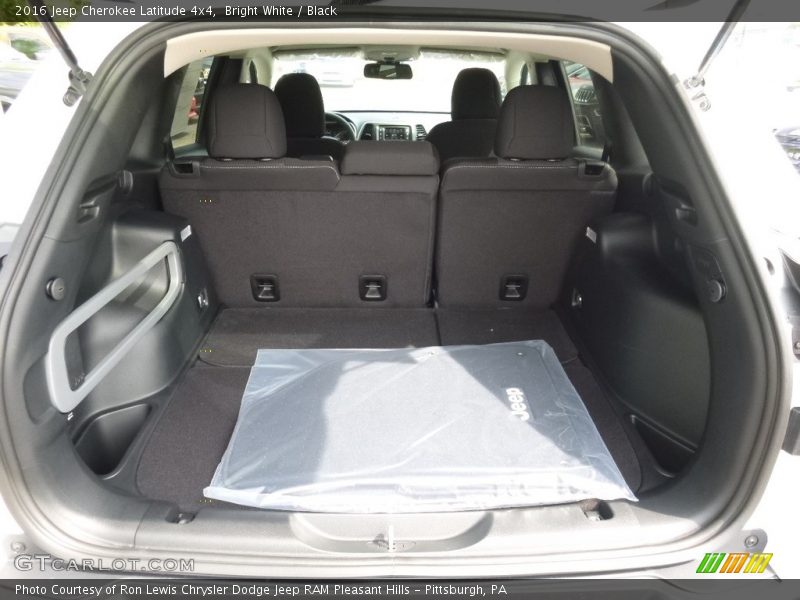 Bright White / Black 2016 Jeep Cherokee Latitude 4x4