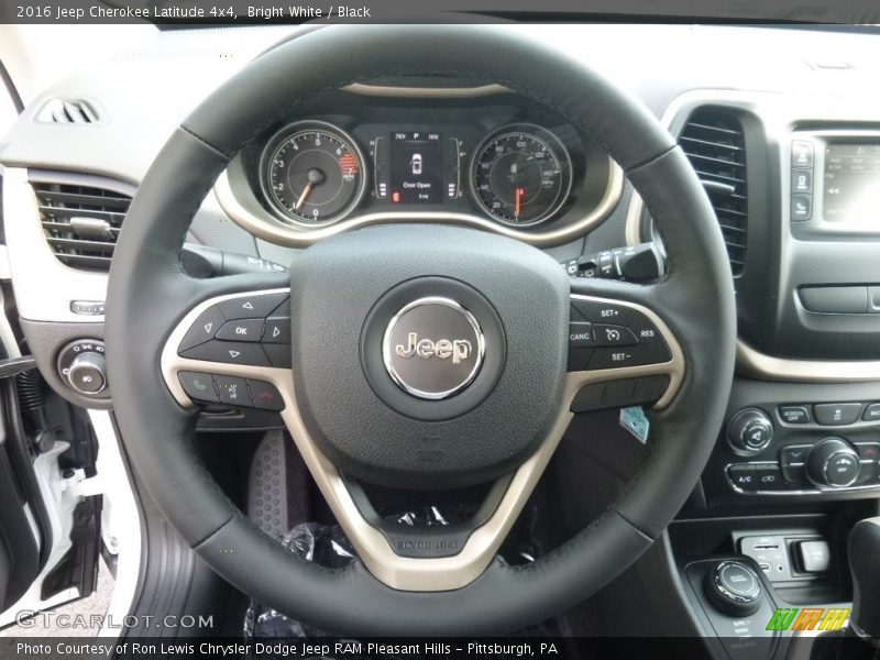 Bright White / Black 2016 Jeep Cherokee Latitude 4x4