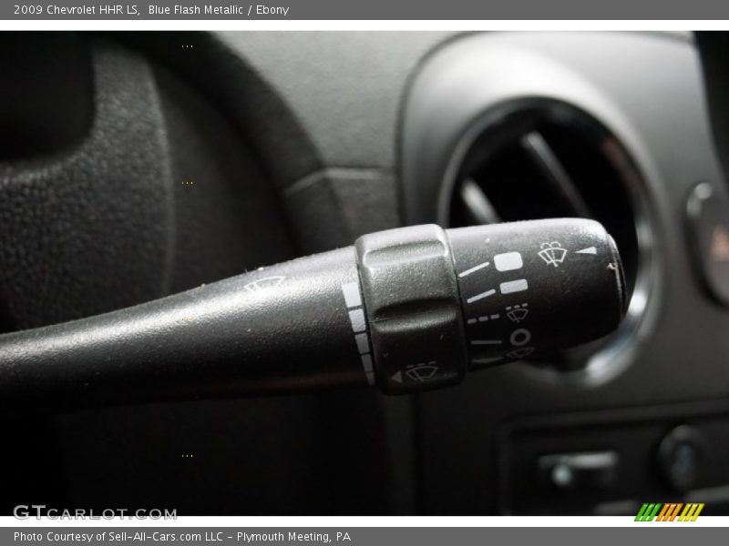 Blue Flash Metallic / Ebony 2009 Chevrolet HHR LS