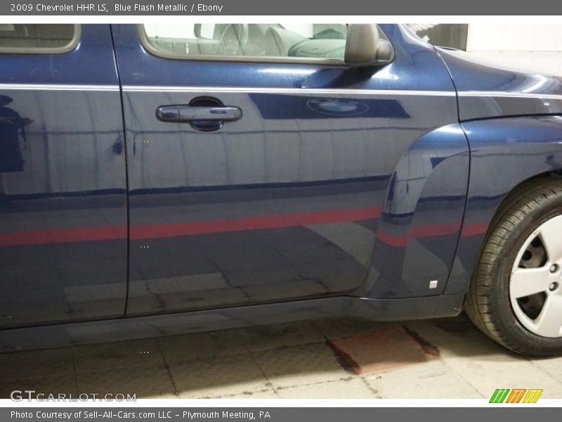 Blue Flash Metallic / Ebony 2009 Chevrolet HHR LS