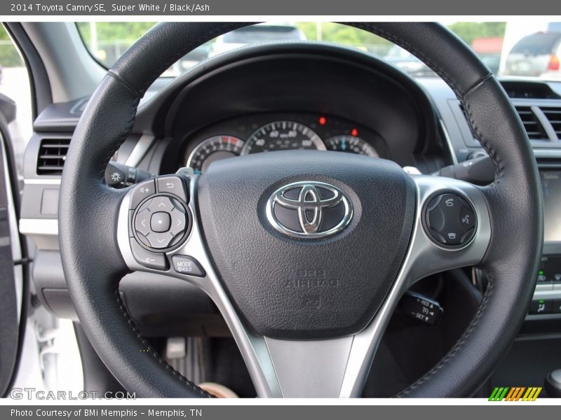 Super White / Black/Ash 2014 Toyota Camry SE