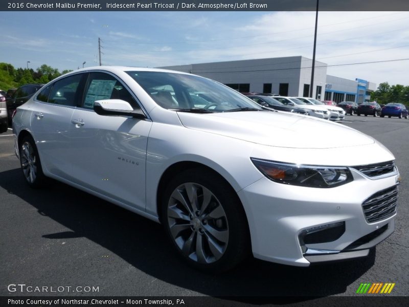 Iridescent Pearl Tricoat / Dark Atmosphere/Loft Brown 2016 Chevrolet Malibu Premier