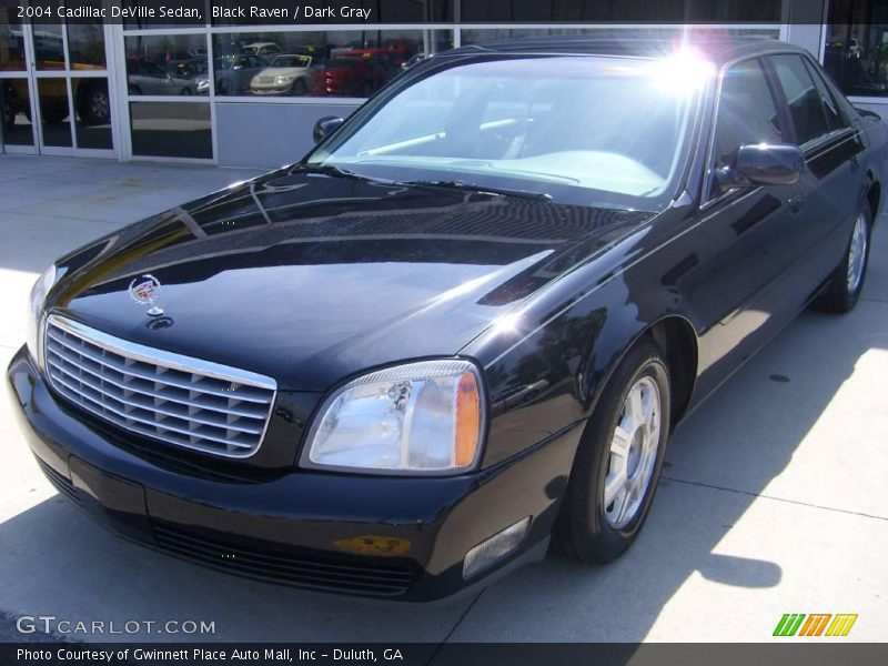 Black Raven / Dark Gray 2004 Cadillac DeVille Sedan