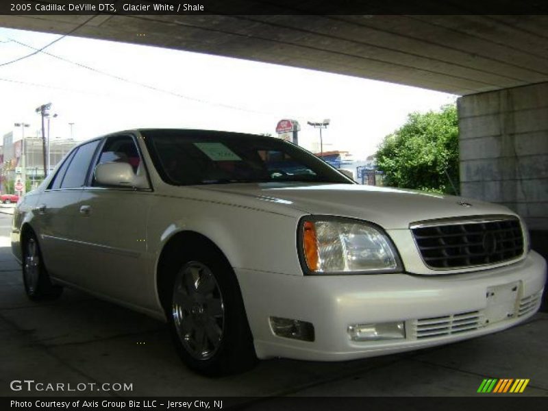 Glacier White / Shale 2005 Cadillac DeVille DTS