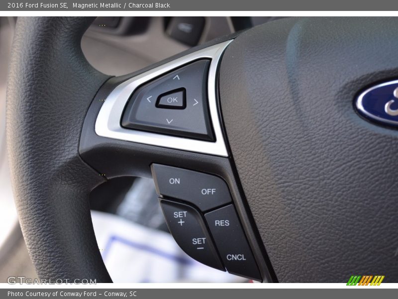 Magnetic Metallic / Charcoal Black 2016 Ford Fusion SE
