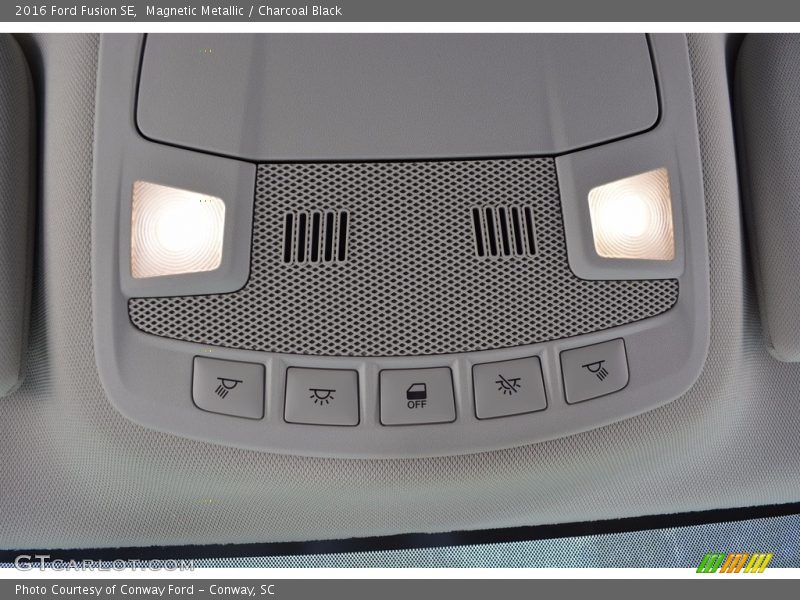 Magnetic Metallic / Charcoal Black 2016 Ford Fusion SE