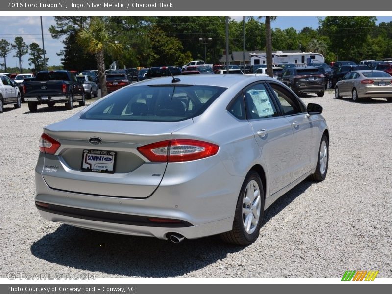 Ingot Silver Metallic / Charcoal Black 2016 Ford Fusion SE