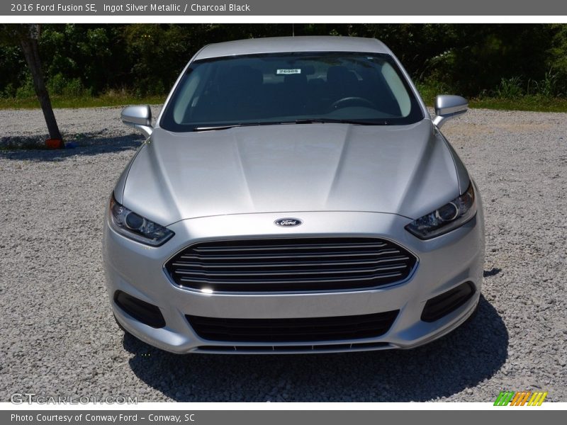 Ingot Silver Metallic / Charcoal Black 2016 Ford Fusion SE