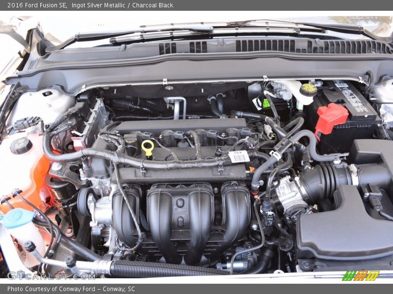 Ingot Silver Metallic / Charcoal Black 2016 Ford Fusion SE