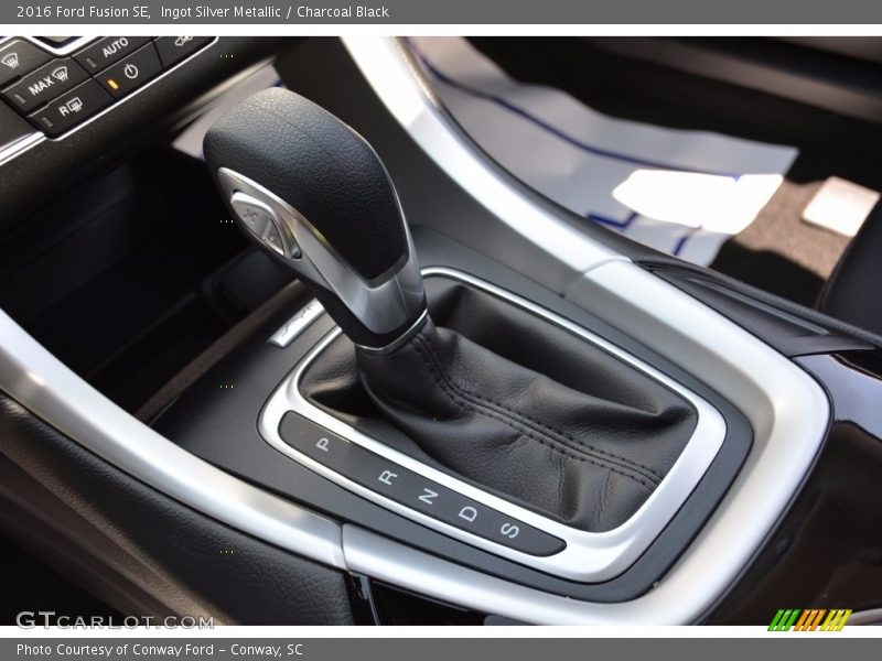 Ingot Silver Metallic / Charcoal Black 2016 Ford Fusion SE