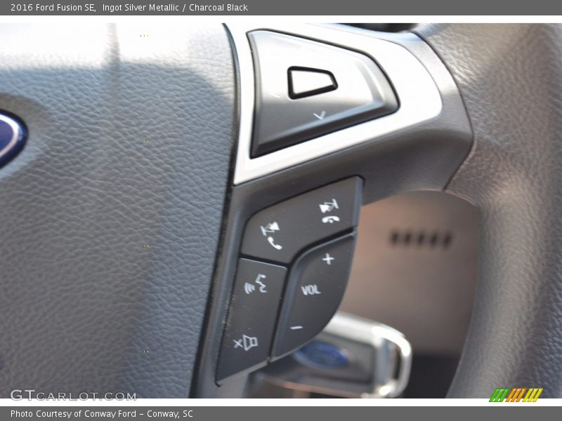 Ingot Silver Metallic / Charcoal Black 2016 Ford Fusion SE