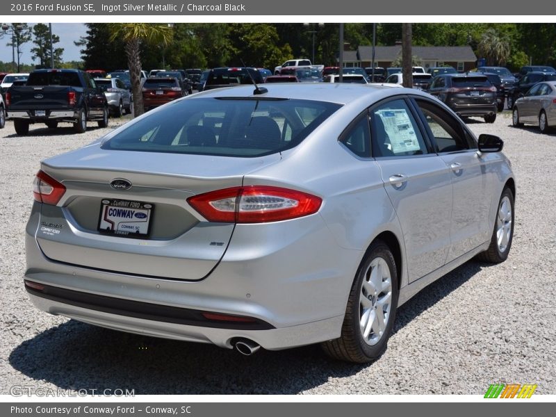 Ingot Silver Metallic / Charcoal Black 2016 Ford Fusion SE