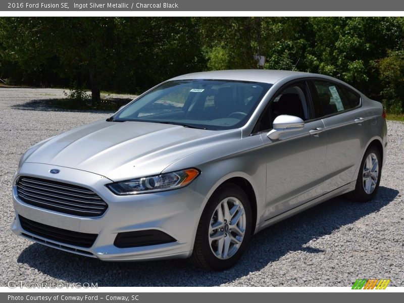 Ingot Silver Metallic / Charcoal Black 2016 Ford Fusion SE