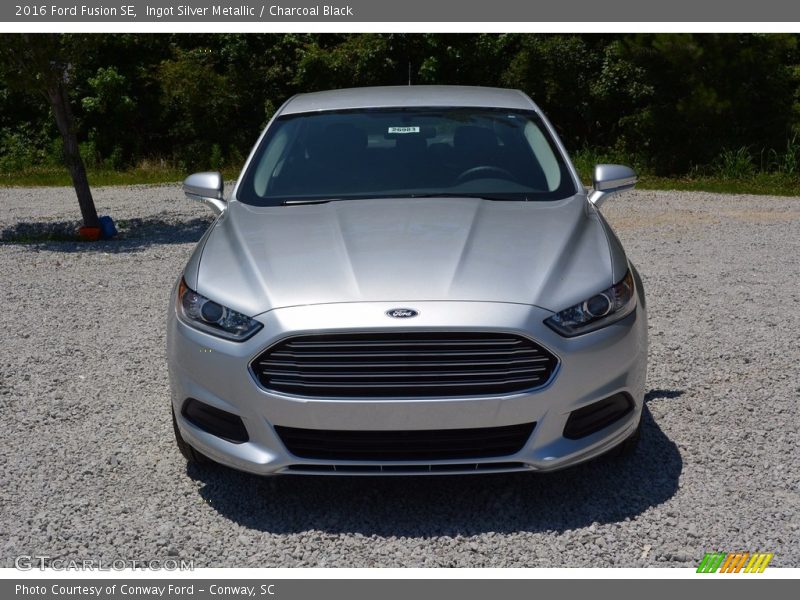 Ingot Silver Metallic / Charcoal Black 2016 Ford Fusion SE