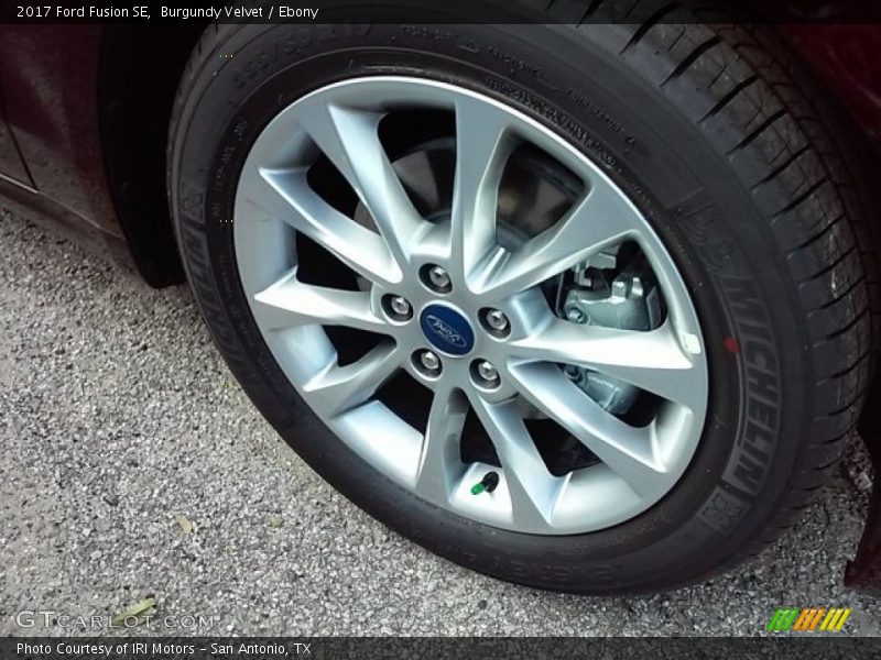 Burgundy Velvet / Ebony 2017 Ford Fusion SE